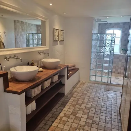 Bed and breakfast Birkelund *